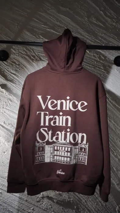 Temporada 1 Venice Train Station 543