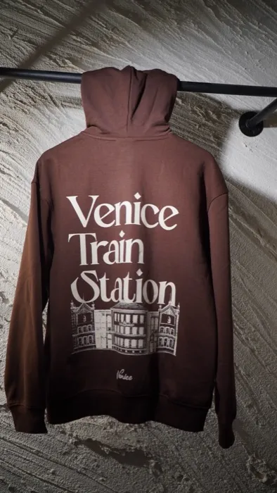 Temporada 1 Venice Train Station 546