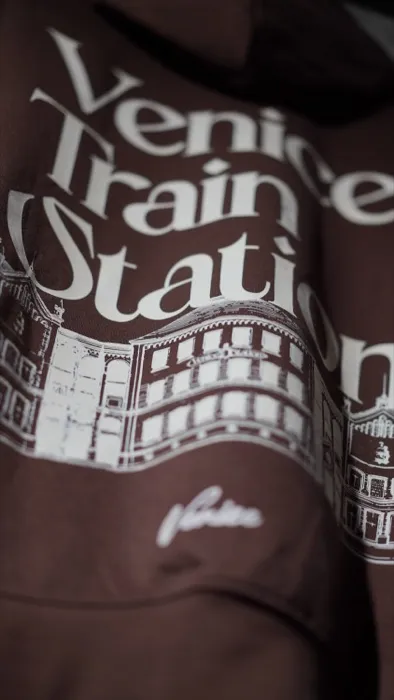 Temporada 1 Venice Train Station 564