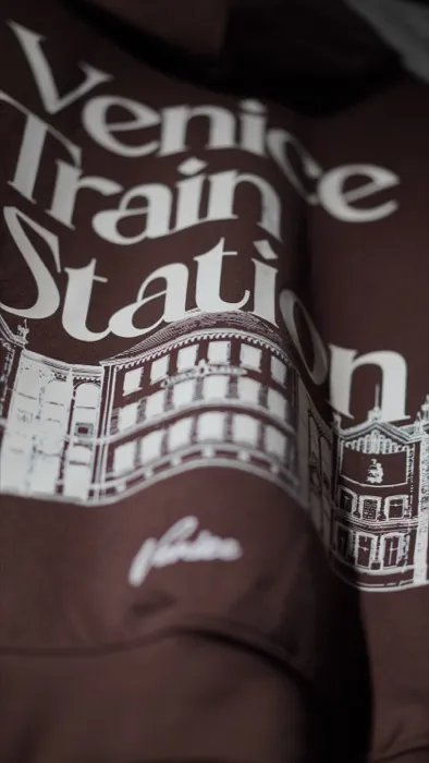 Temporada 1 Venice Train Station 566