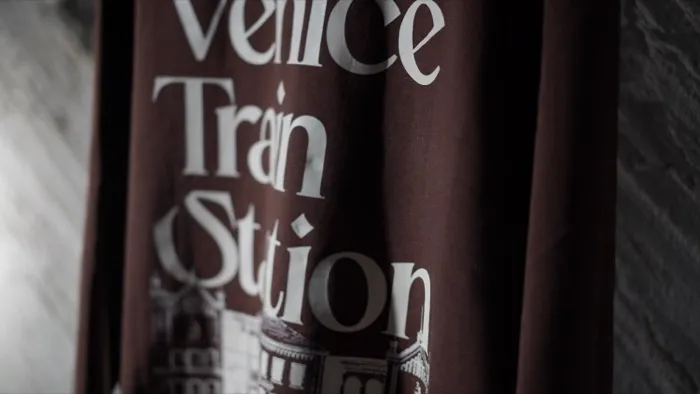 Temporada 1 Venice Train Station 567