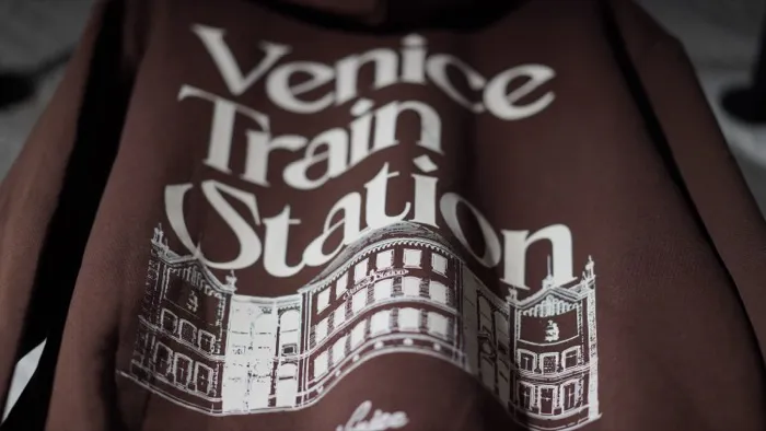 Temporada 1 Venice Train Station 572