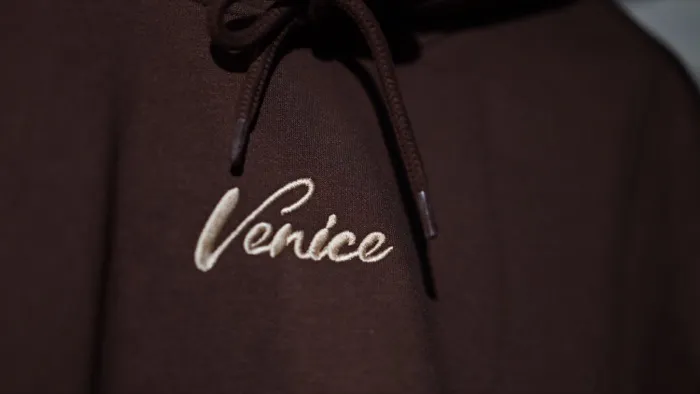 Temporada 1 Venice Train Station 583