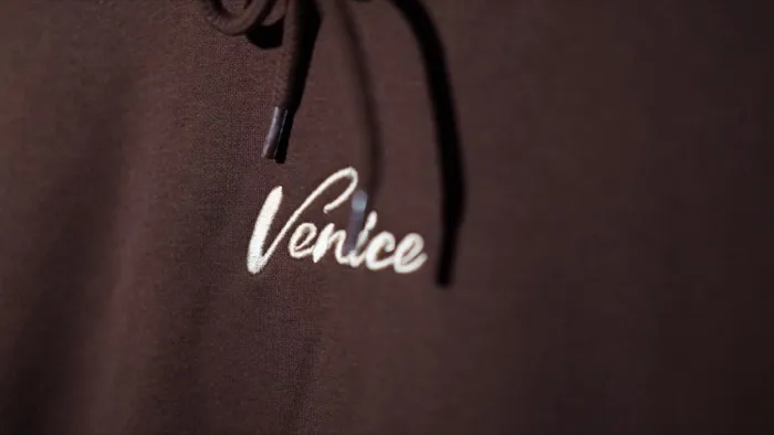 Temporada 1 Venice Train Station 586