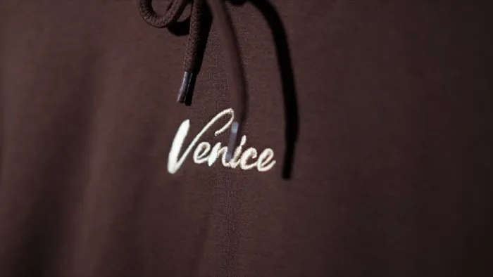 Temporada 1 Venice Train Station 587