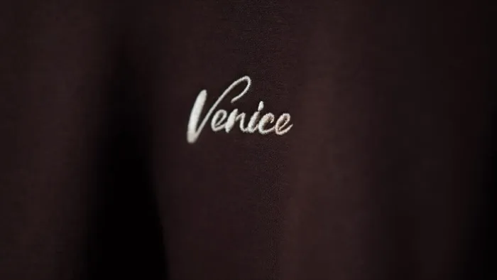 Temporada 1 Venice Train Station 592