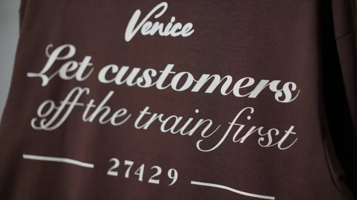 Temporada 1 Venice Train Station 609