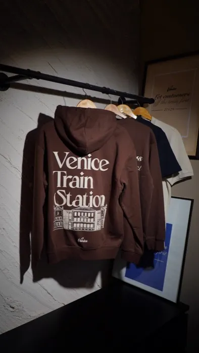 Temporada 1 Venice Train Station 775