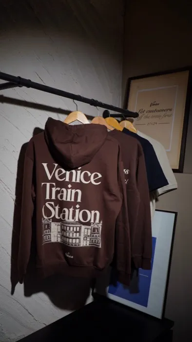 Temporada 1 Venice Train Station 779