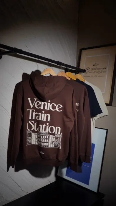 Temporada 1 Venice Train Station 781