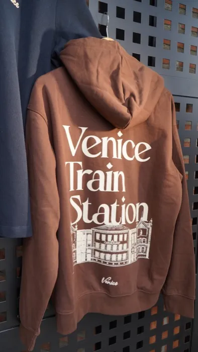 Temporada 1 Venice Train Station 830